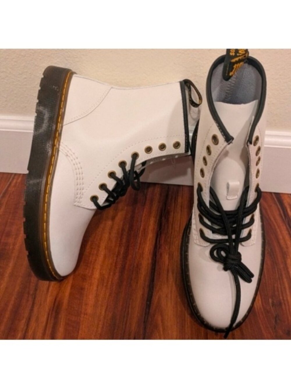 Dr. Martens Womens US 7 Zavala White Patent Leather 8 Eye Combat Boots 052026 - Picture 5 of 7